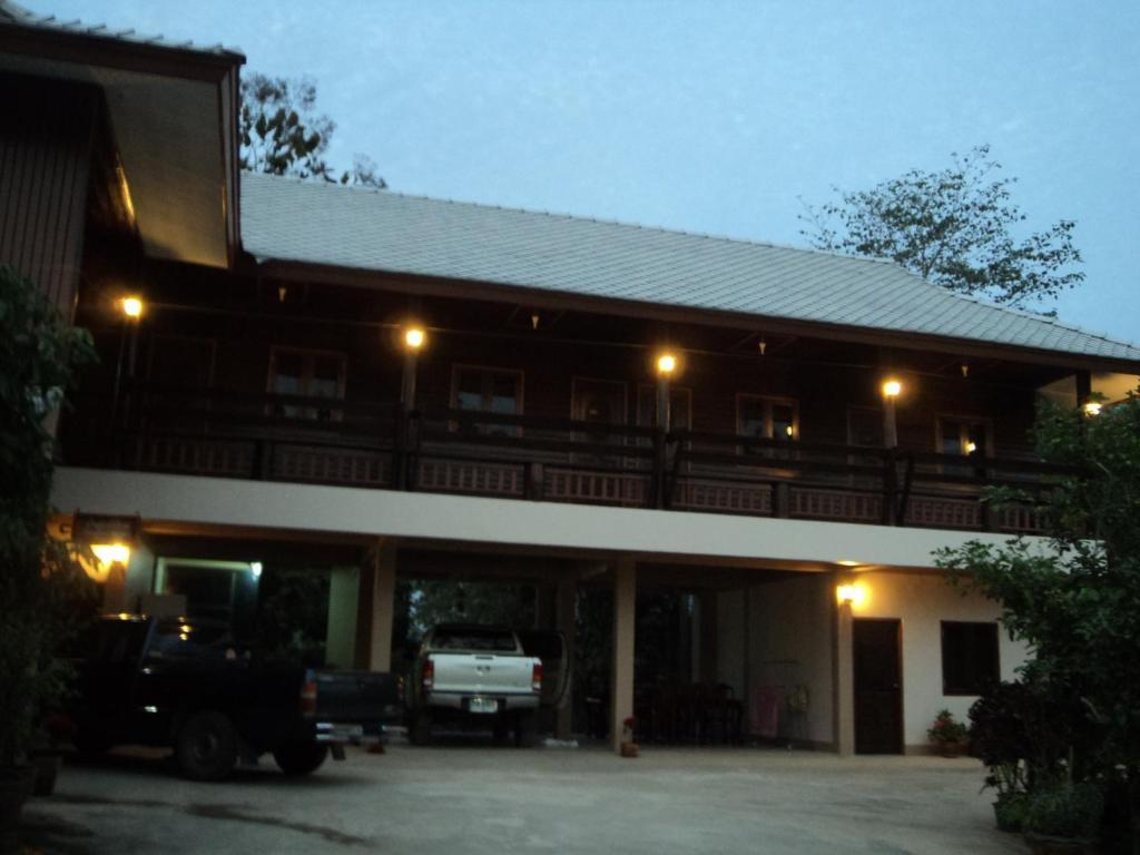 Hotel Ban Suan Mai Ngam Nan Exterior foto
